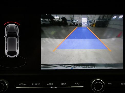 Used 2019 Porsche Macan image 18