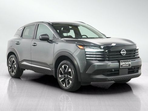 Used 2025 Nissan Kicks SV w/ SV Premium Package AWD/4WD image 7
