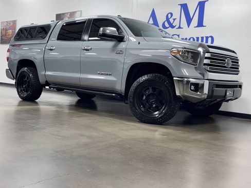 Used 2018 Toyota Tundra Limited w/ Limited Premium Package AWD/4WD image 2
