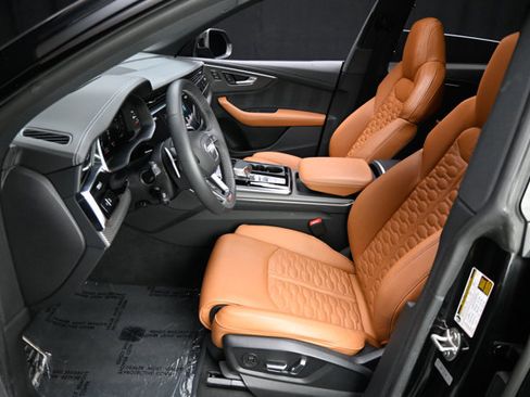 Used 2023 Audi RS Q8 w/ Black Optic Package image 47