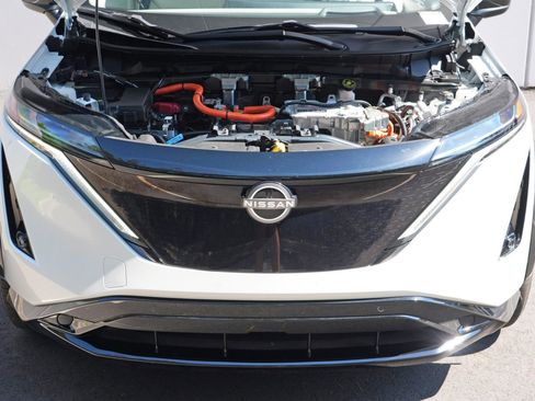 Used 2024 Nissan Ariya FWD image 7