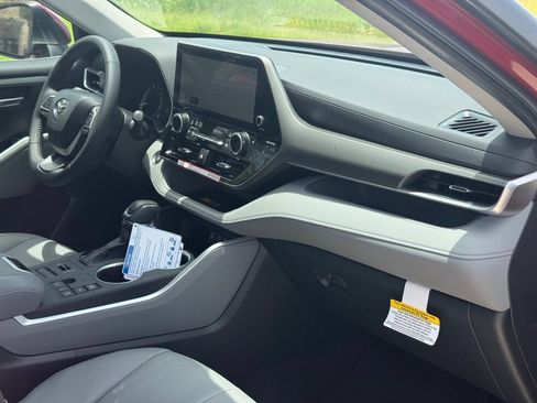 New 2026 Toyota Highlander XLE AWD/4WD image 27