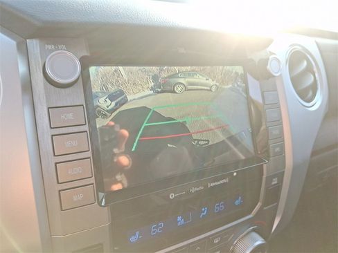 Used 2021 Toyota Tundra Limited w/ Limited Premium Package image 18