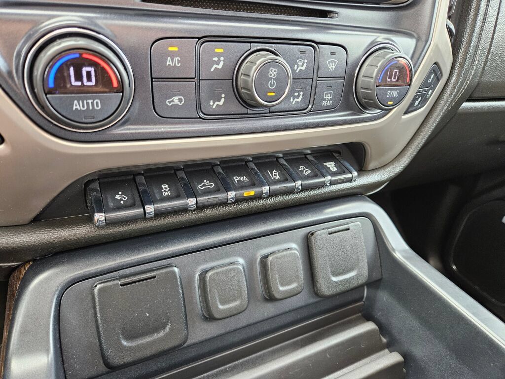 Used 2018 GMC Sierra 3500 Denali w/ Duramax Plus Package AWD/4WD image 28
