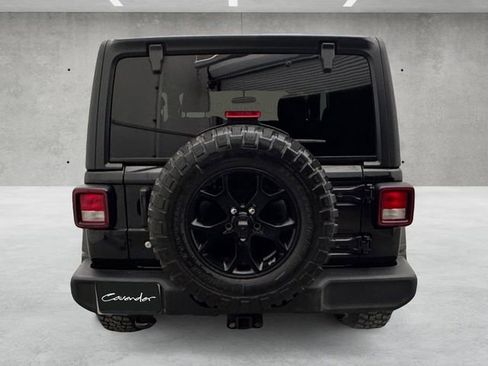 Used 2022 Jeep Wrangler Willys image 15