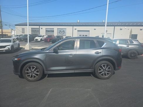 Used 2018 MAZDA CX-5 Touring w/ Preferred Equipment Package AWD/4WD image 2