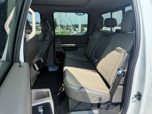 Used 2025 Ford F250 Platinum w/ Platinum Plus Package AWD/4WD image 15
