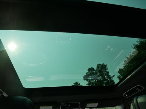 Used 2023 Land Rover Range Rover SE image 20