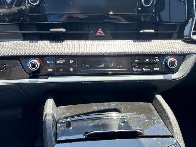 Used 2023 Kia Sportage LX AWD/4WD image 18