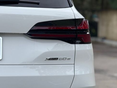 New 2026 BMW X5 xDrive50e image 13