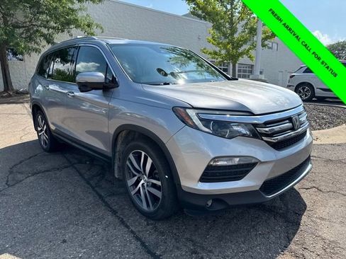 Used 2017 Honda Pilot Touring image 16