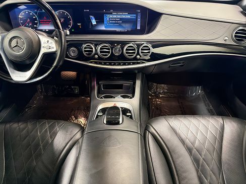 Used 2020 Mercedes-Benz Maybach S 560 4MATIC image 19