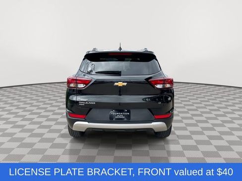 Used 2023 Chevrolet TrailBlazer LT w/ Convenience Package AWD/4WD image 9