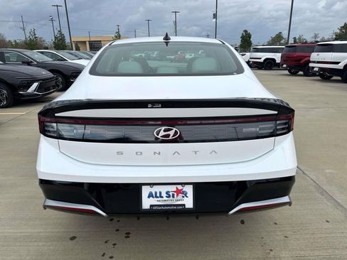 New 2026 Hyundai Sonata SEL FWD image 8