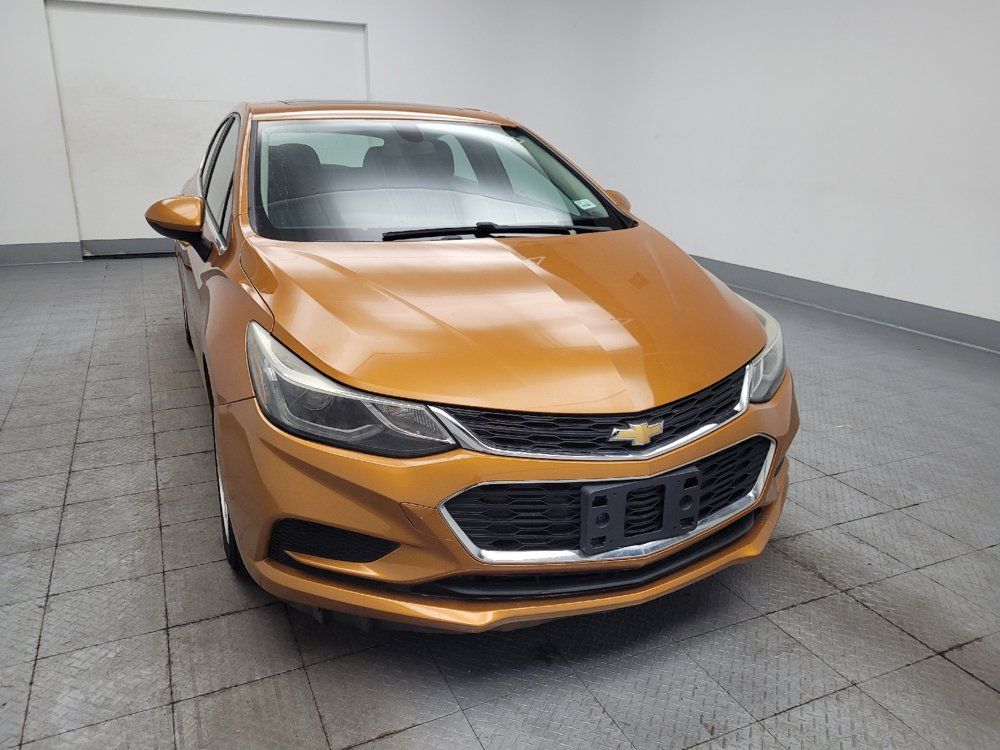 Used 2017 Chevrolet Cruze LT w/ Sun And Sound Package FWD image 14