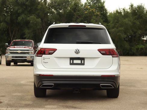 Used 2021 Volkswagen Tiguan SE FWD image 6