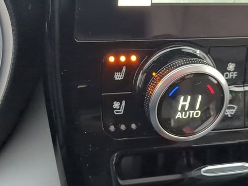 Certified 2025 Toyota Highlander Platinum image 13