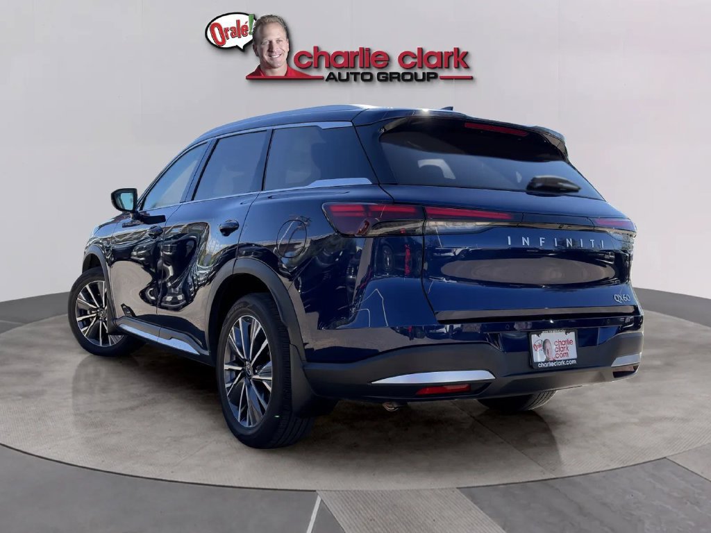 Used 2026 INFINITI QX60 Luxe w/ Cargo Package FWD image 2