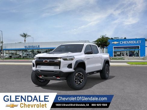 New 2026 Chevrolet Colorado ZR2 w/ Technology Package AWD/4WD image 8