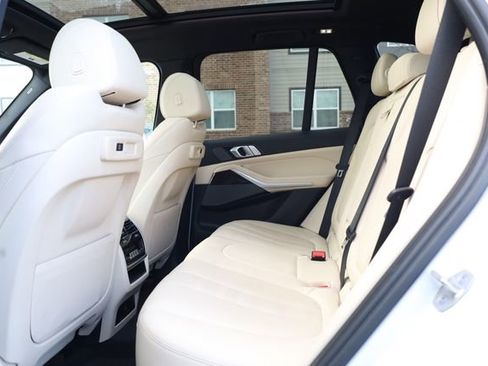 Used 2021 BMW X5 xDrive40i w/ Premium Package 2 image 23