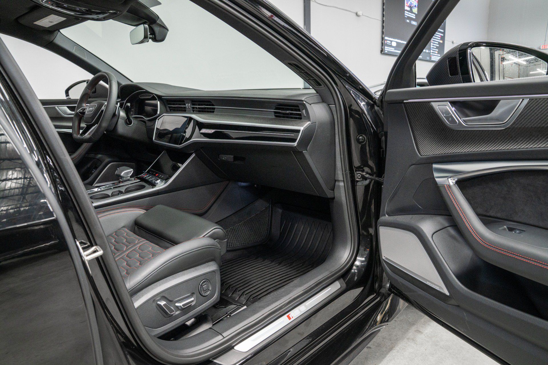 Used 2026 Audi RS 6 performance AWD/4WD image 33