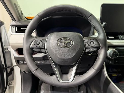 Used 2023 Toyota RAV4 Limited AWD/4WD image 24