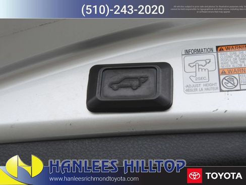 Used 2016 Toyota RAV4 Limited AWD/4WD image 11