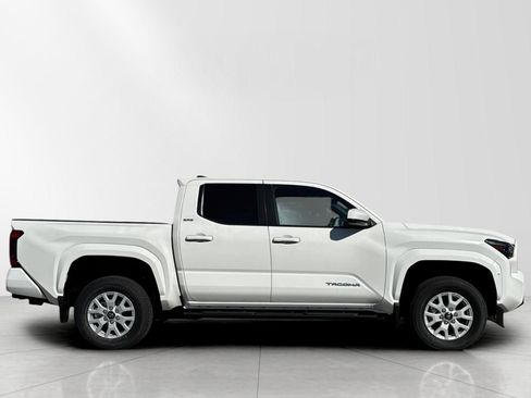 New 2026 Toyota Tacoma SR5 AWD/4WD image 2