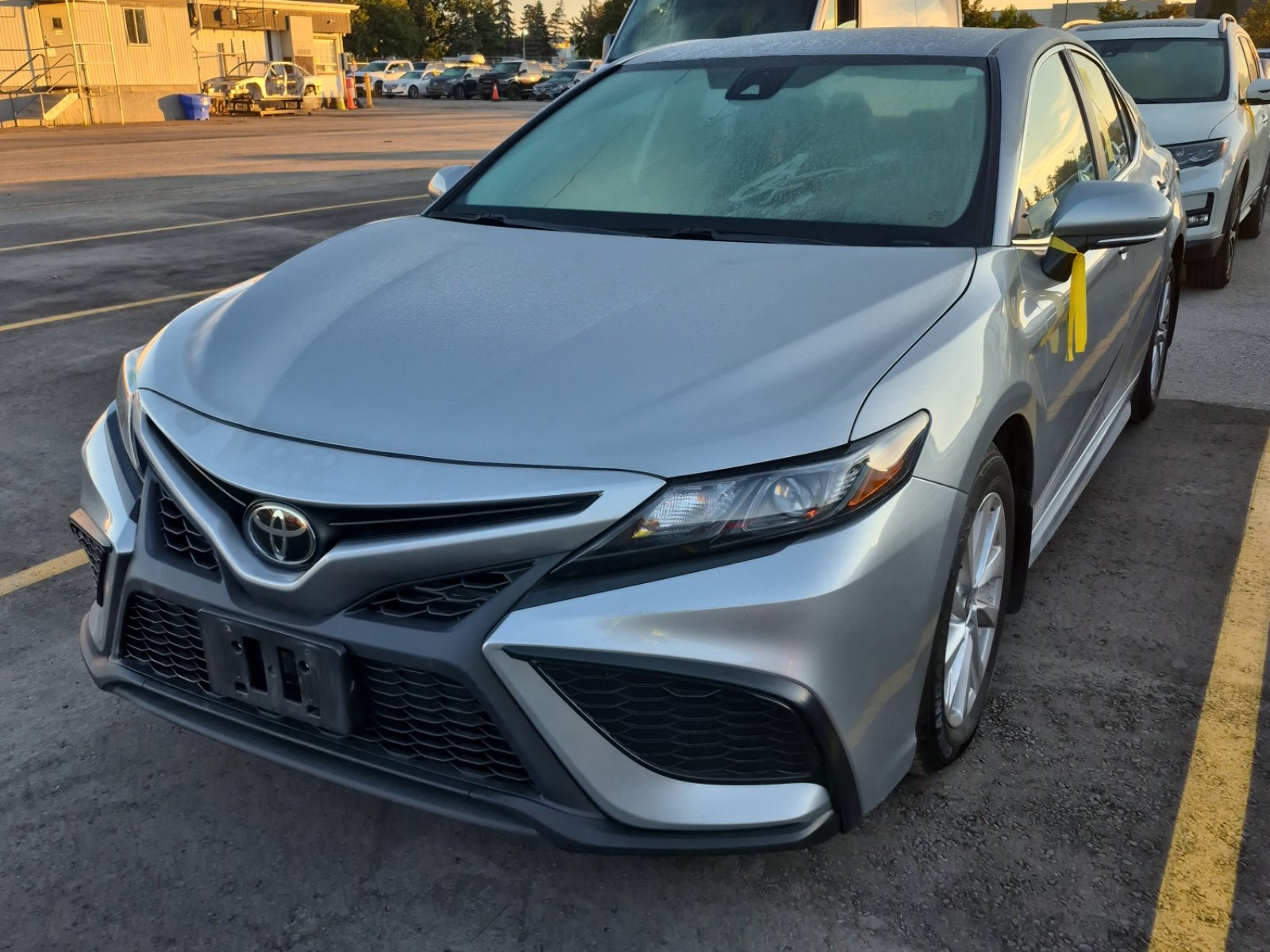 Used 2023 Toyota Camry SE FWD image 1
