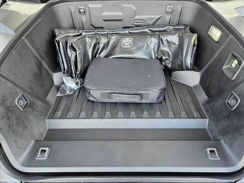 New 2025 GMC Hummer EV 2X image 17