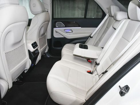 Used 2025 Mercedes-Benz GLE 450e 4MATIC w/ AMG Line Exterior image 56