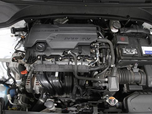 Certified 2022 Hyundai Kona SEL w/ Cargo Package image 21