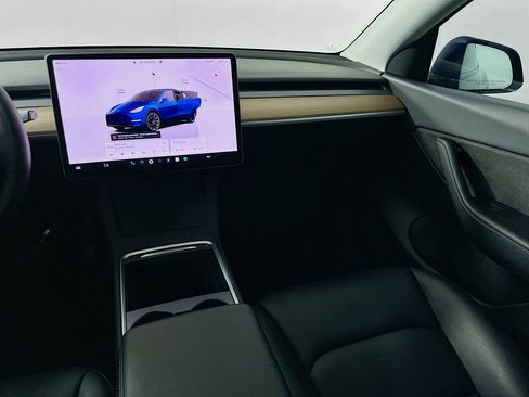 Used 2022 Tesla Model Y Long Range AWD/4WD image 23