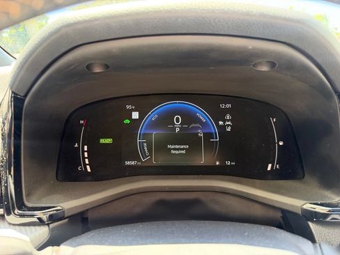 Used 2026 Toyota Camry SE w/ Convenience Package FWD image 10