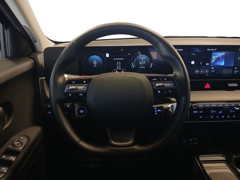 Used 2025 Hyundai Ioniq 5 SEL RWD image 12