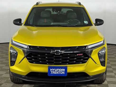 Used 2024 Chevrolet Trax RS FWD image 10