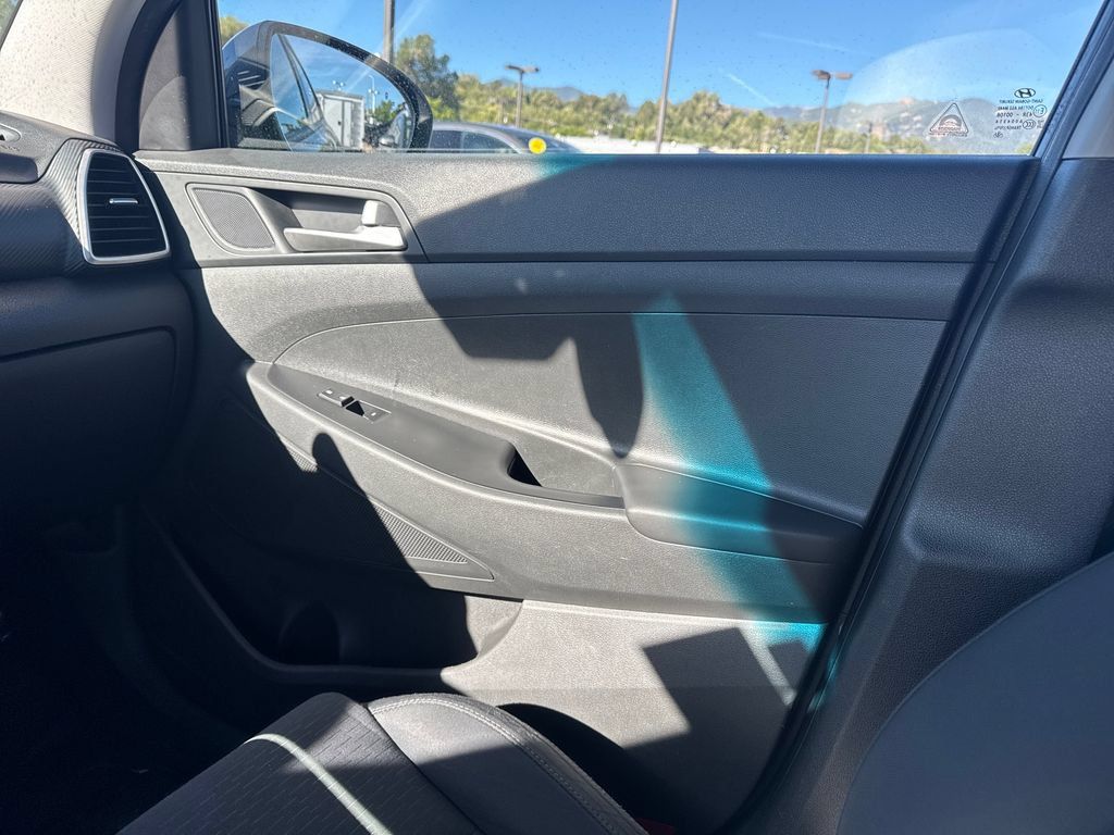 Used 2020 Hyundai Tucson Value AWD/4WD image 19