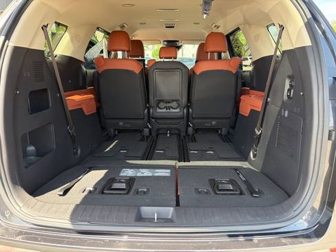 Used 2024 Kia Carnival SX FWD image 14