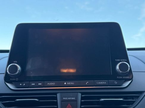 Used 2019 Nissan Altima 2.5 S FWD image 14
