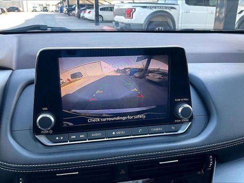 Certified 2022 Nissan Rogue SV image 26