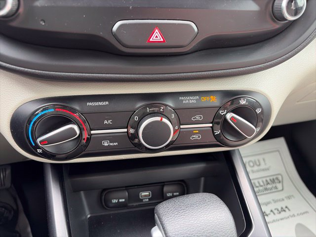 Used 2020 Kia Soul LX FWD image 12