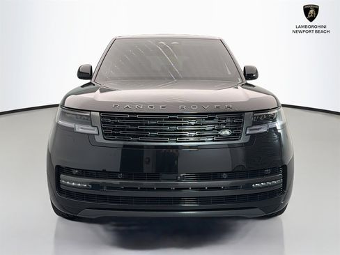 Used 2025 Land Rover Range Rover SE AWD/4WD image 2