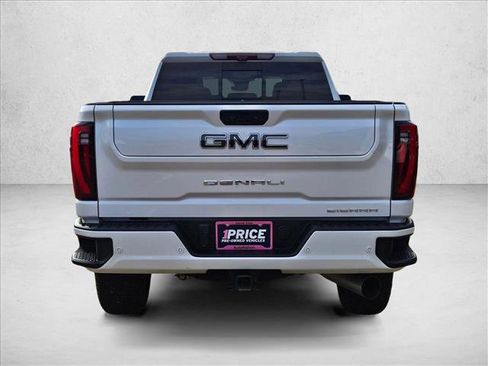 Used 2024 GMC Sierra 2500 Denali Ultimate image 7