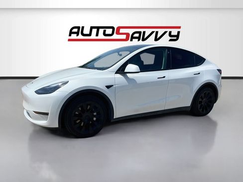 Used 2023 Tesla Model Y Long Range AWD/4WD image 3