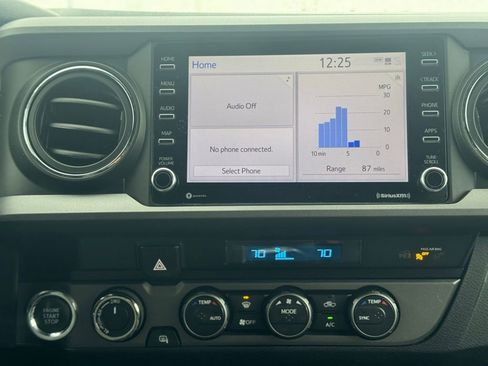 Used 2022 Toyota Tacoma TRD Sport image 19