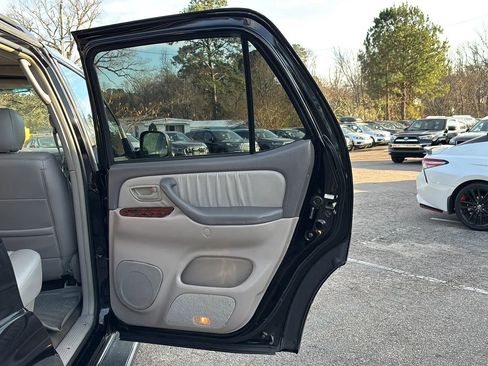 Used 2007 Toyota Sequoia Limited image 19