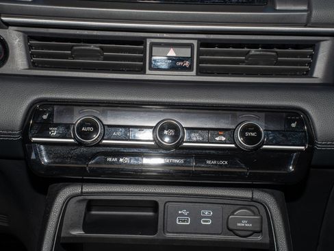 Certified 2025 Honda Pilot EX-L image 27