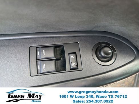Used 2009 Dodge Challenger SRT8 w/ SRT Option Group II RWD image 23