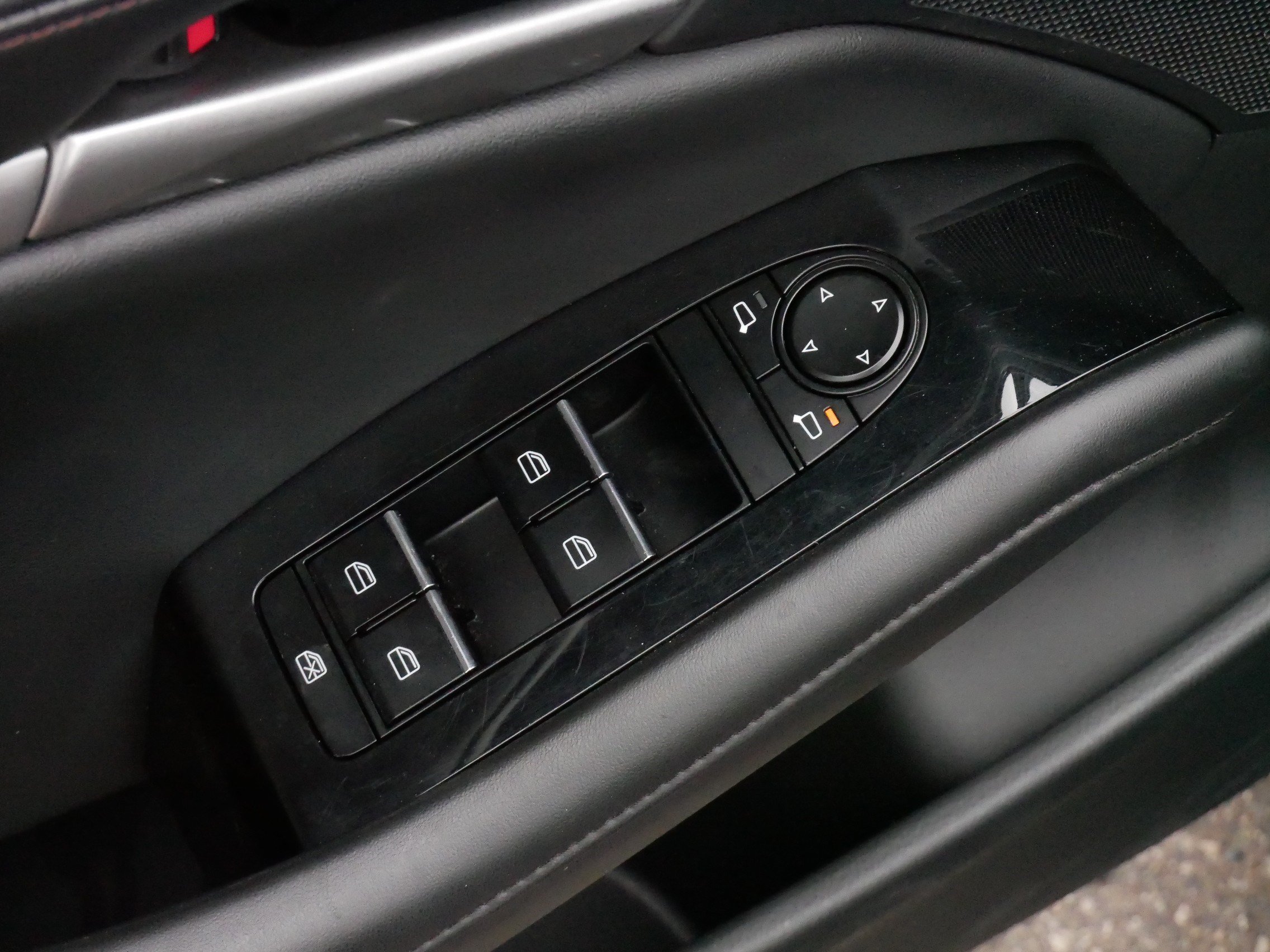 Used 2024 MAZDA MAZDA3 s FWD image 19