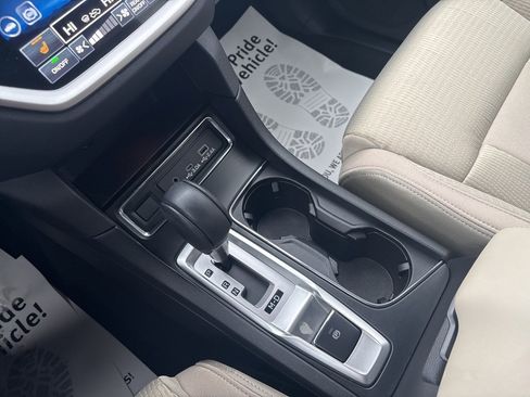 Used 2023 Subaru Ascent Premium w/ Convenience Package image 19